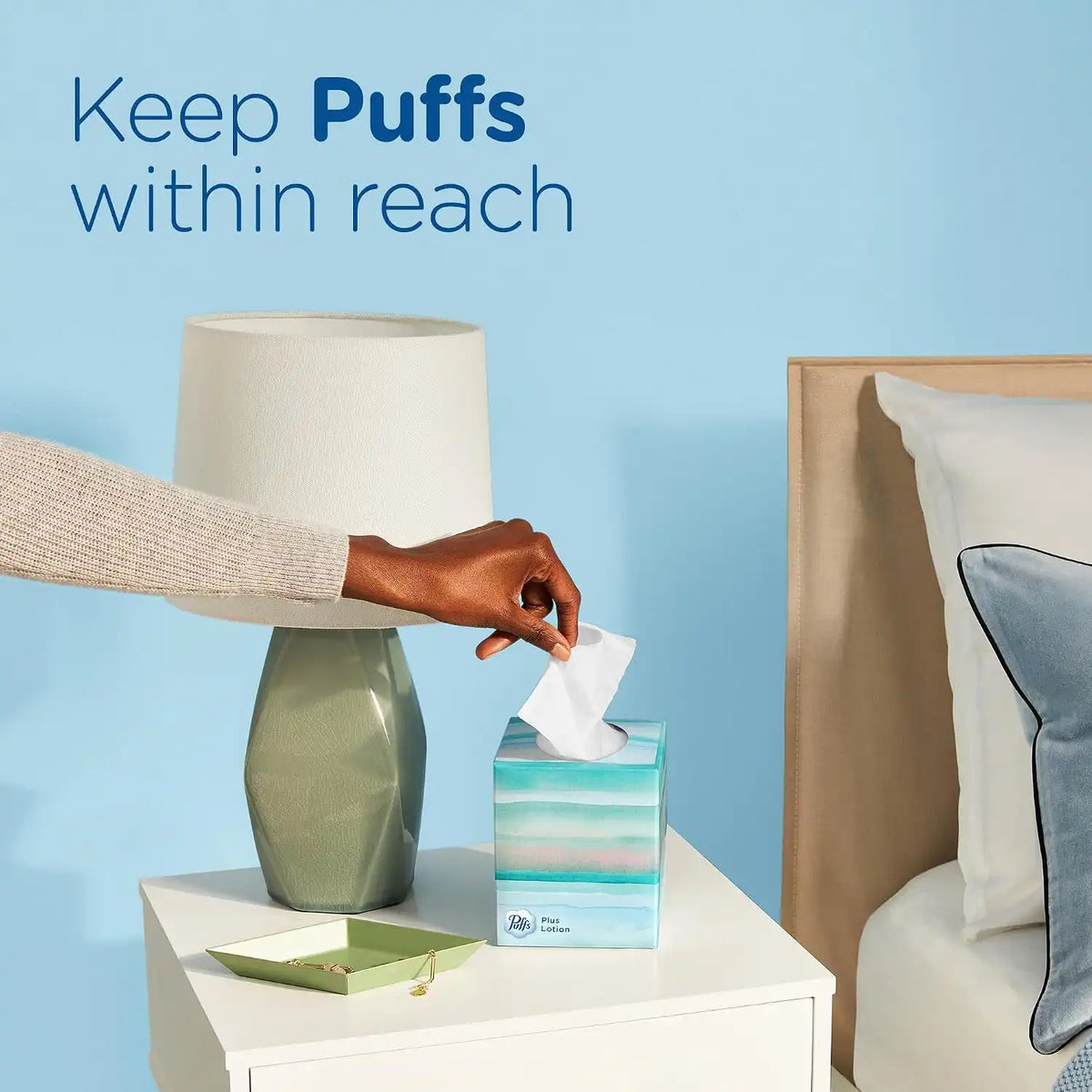 Puffs Plus Lotion Facial Tissues, 4 Family Boxes, 124 tissues per box (Pack of 2)
